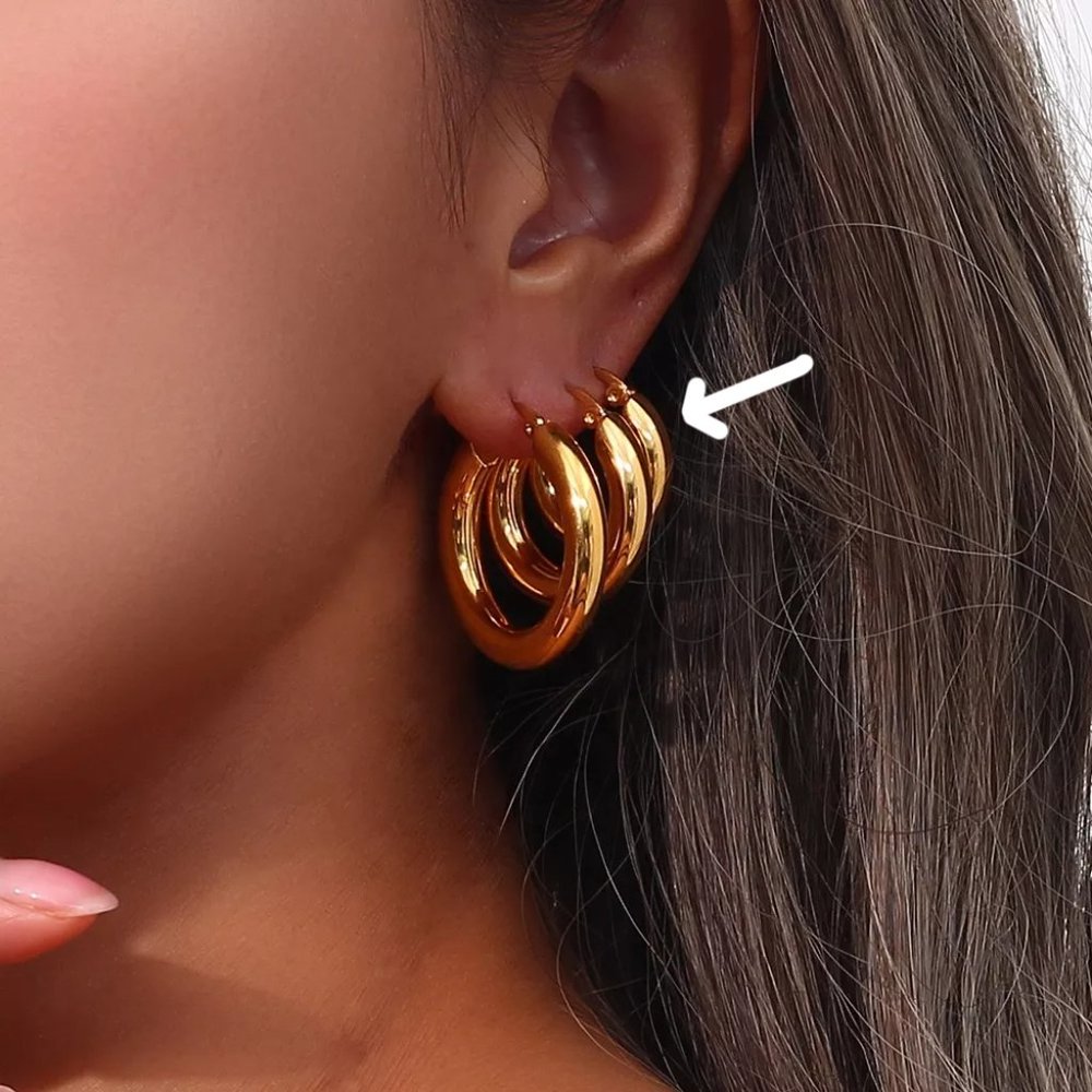 Small Chunky Classic Hoop Earrings 18K Gold Plated Stainless Steel - Picture 3 of 7